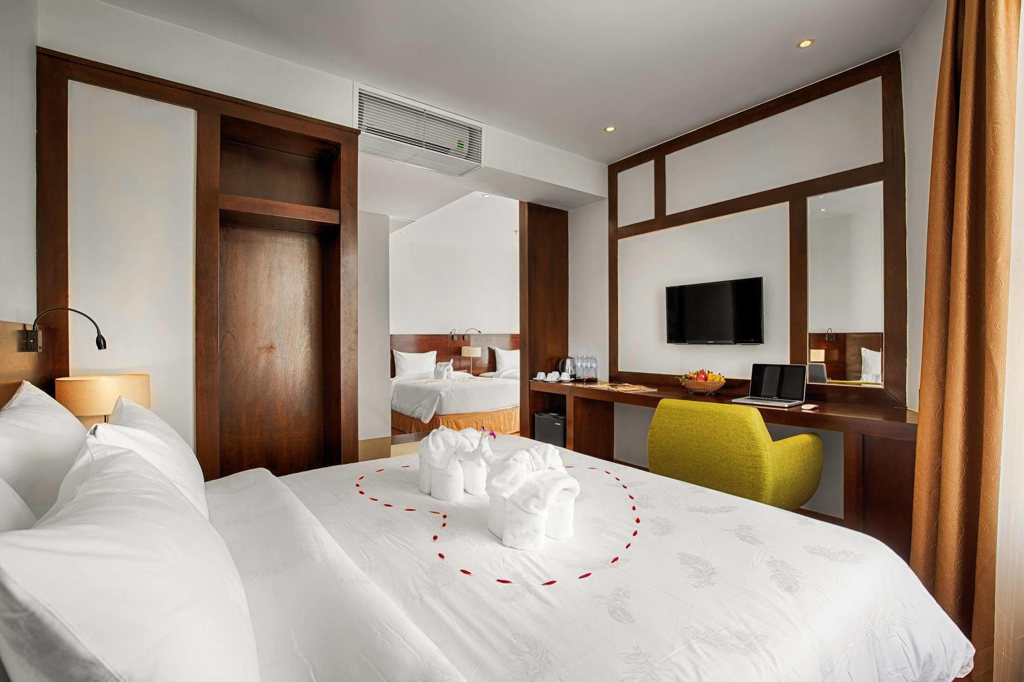 Sofia Suite Hotel Danang מראה חיצוני תמונה